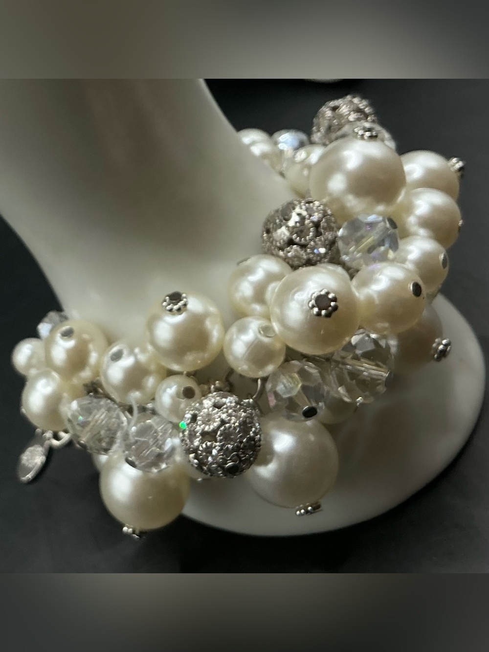 PREMIER DESIGNS FAUX PEARL AND BEAD CLUSTER CHAIN CHARM BRACELET